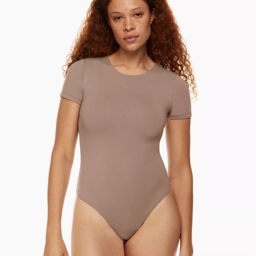 Babaton Contour Crew Short Sleeve Bodysuit